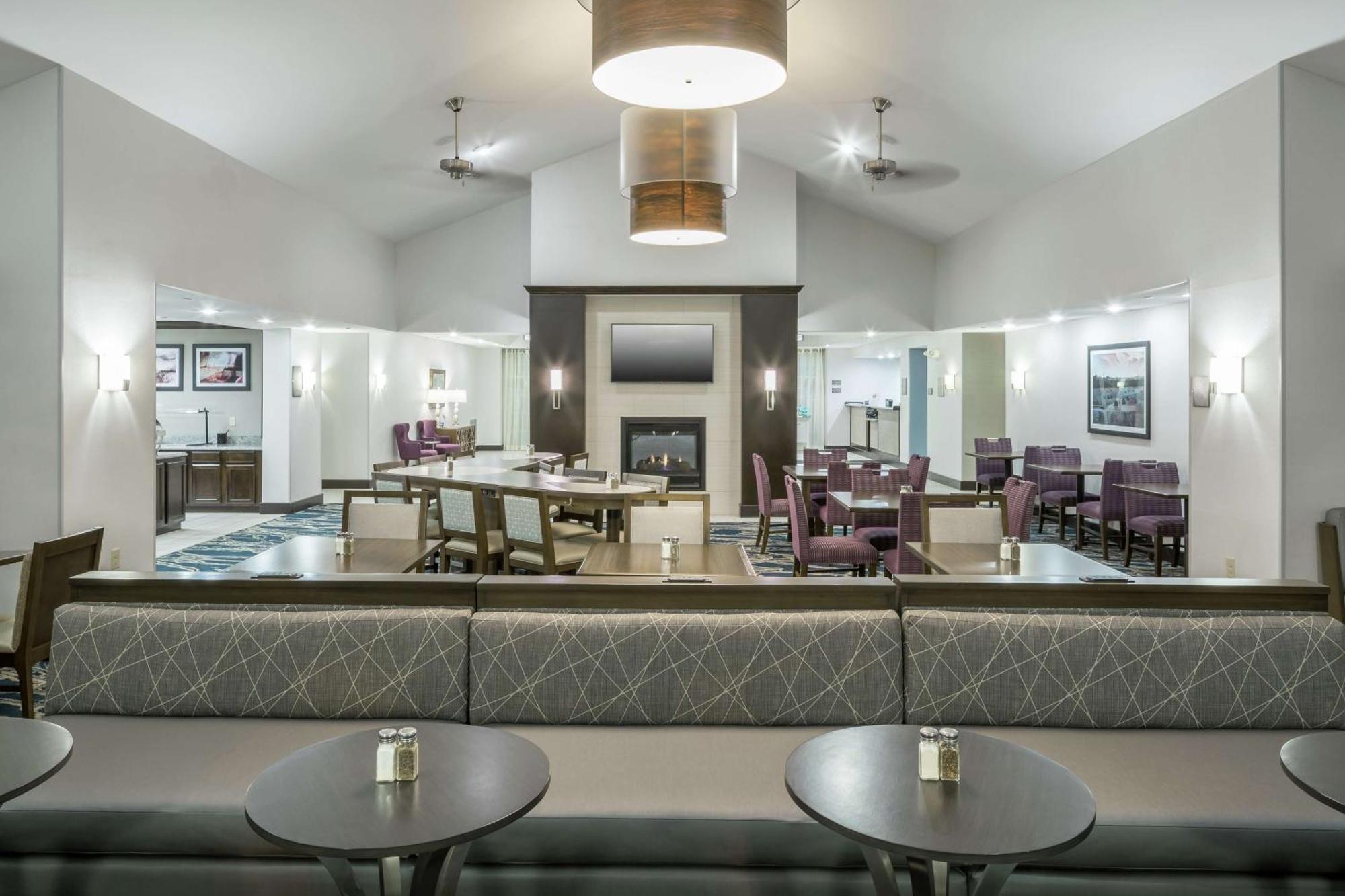 Homewood Suites By Hilton Cedar Rapids-North Buitenkant foto