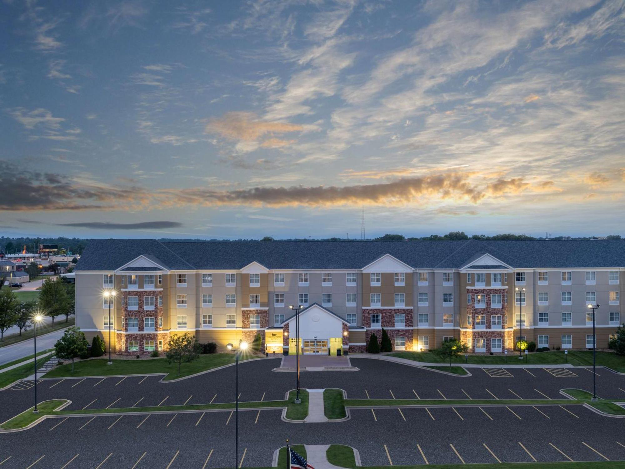 Homewood Suites By Hilton Cedar Rapids-North Buitenkant foto